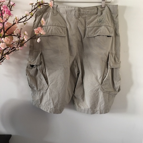 Vintage DKNY Jeans Men’s Tan Cargo Shorts Size 34 - Picture 2 of 8